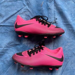 Nike - Girls soccer shoes Size 12 - Pink and Black